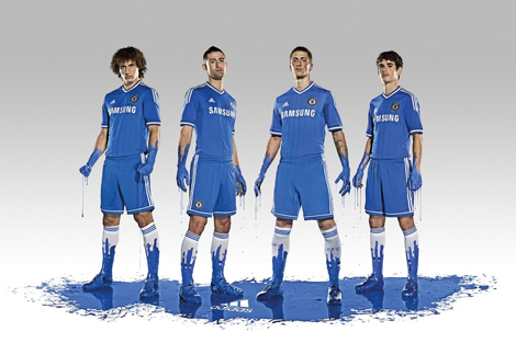 Mẫu áo chính của Chelsea ở mùa giải tới
